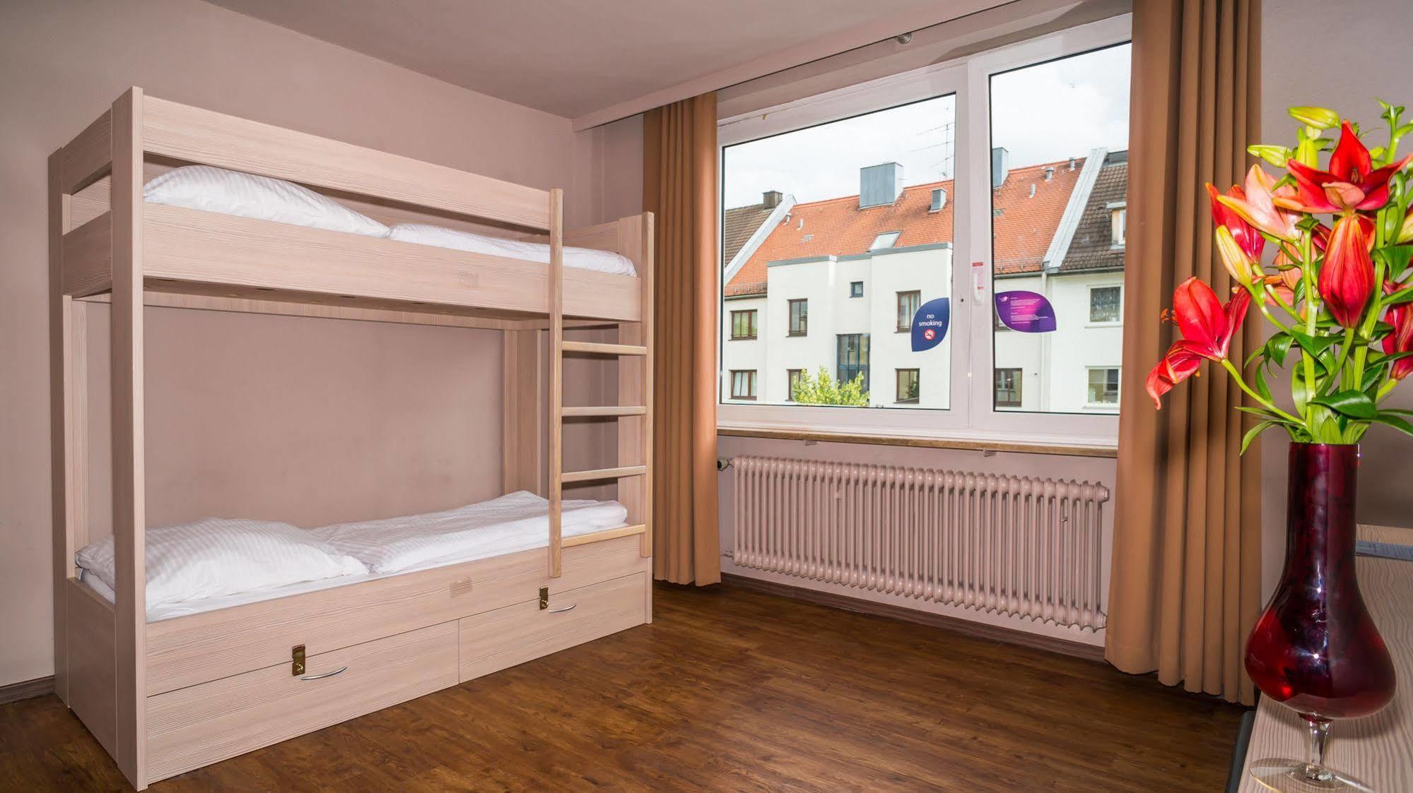 Smart Stay - Hostel Munich City Екстер'єр фото